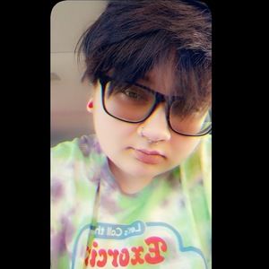 Meet your Posher, Levi